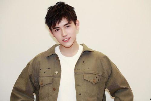 陈飞宇的老粉爆料视频大全,揭秘明星背后的故事  第1张